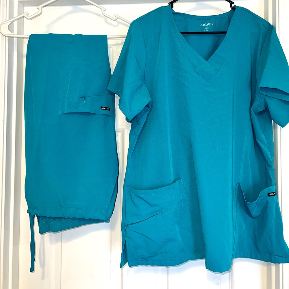 Jockey Scrubs